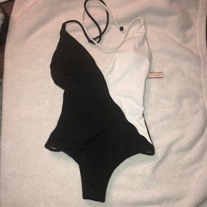 Victoria’s Secret color block swimsuit